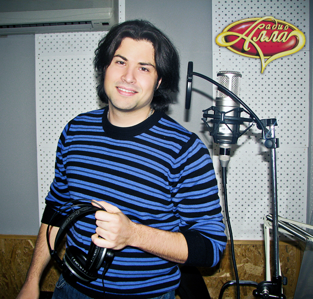 Владимир Ткаченко в студии радио Алла